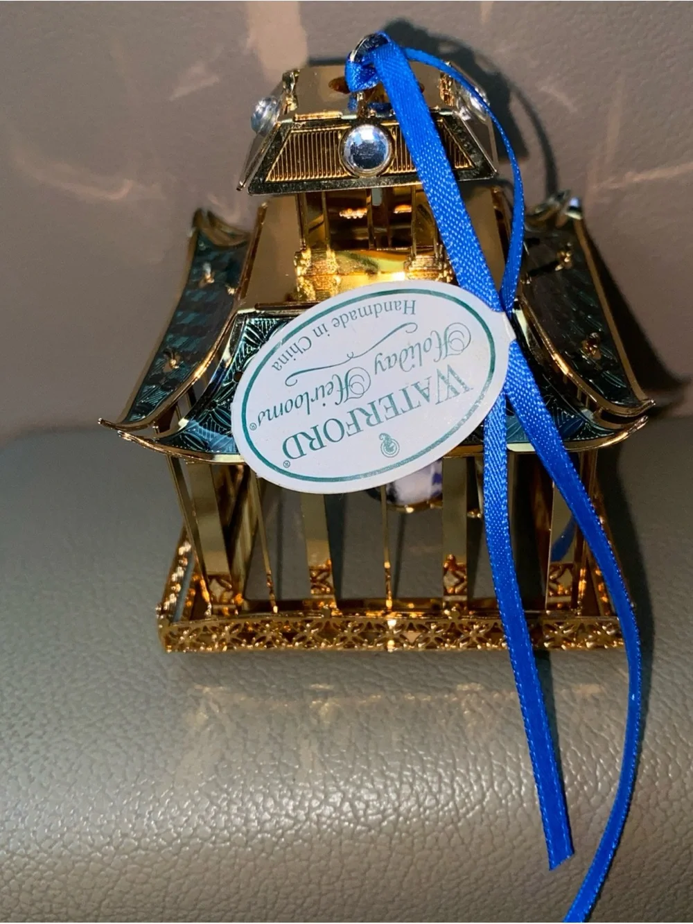 Waterford VTG 2004 Holiday Heirlooms Edwardian Pagoda Birdcage Bird Ornament
